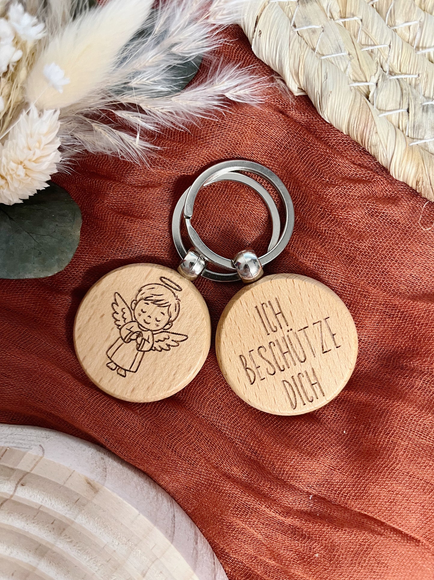 Schutzengel aus Holz mit Gravur „Ich beschütze dich“ – perfektes Geschenk zur Einschulung, für Schulstart oder als Glücksbringer